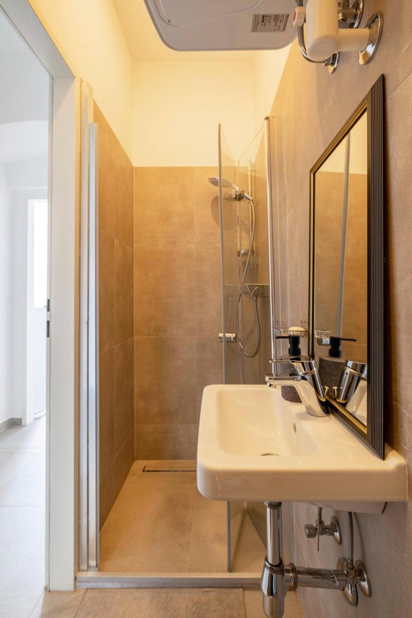 Apartment Near Schoenbrunn & Metro Wien Eksteriør bilde