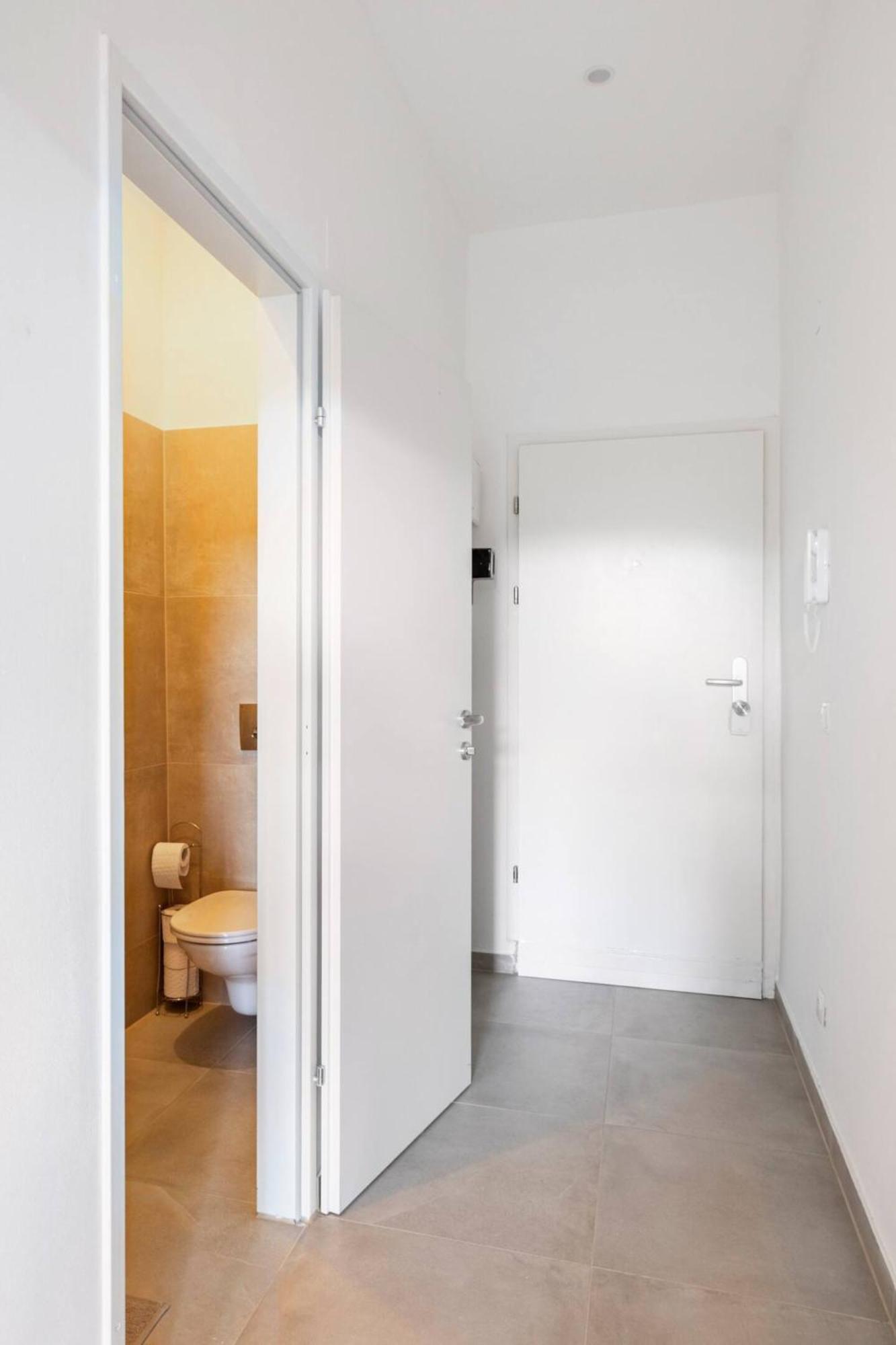 Apartment Near Schoenbrunn & Metro Wien Eksteriør bilde